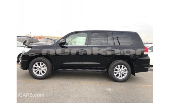 Buy Import Toyota Land Cruiser Black Car in Import - Dubai in Bumthang Buy Import Toyota Land Cruiser Black Car in Import - Dubai in Bumthang