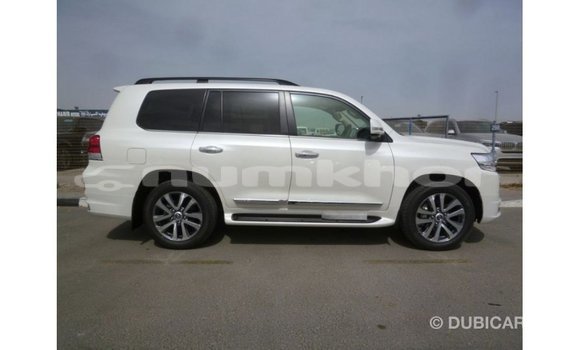 Buy Import Toyota Land Cruiser White Car in Import - Dubai in Bumthang Buy Import Toyota Land Cruiser White Car in Import - Dubai in Bumthang