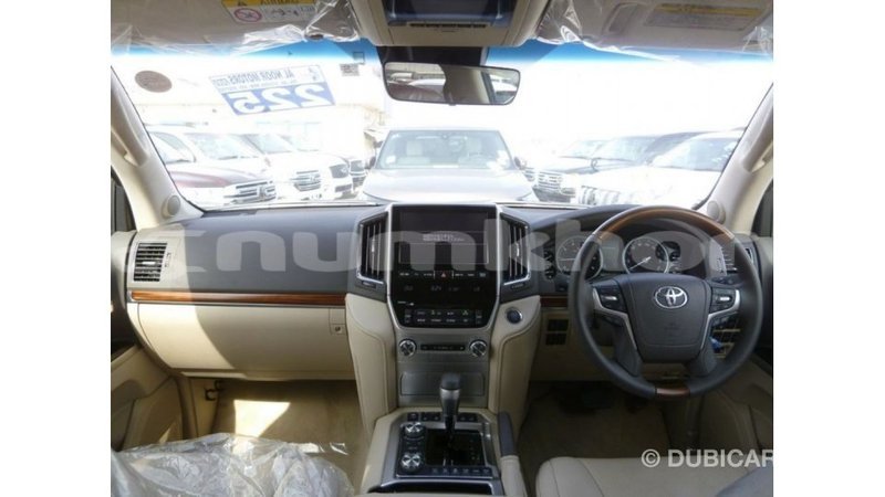 Big with watermark toyota land cruiser bumthang import dubai 3044