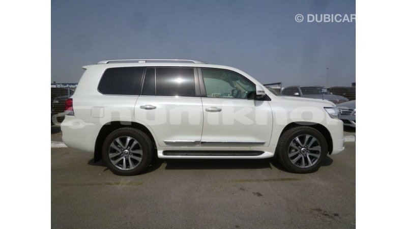Big with watermark toyota land cruiser bumthang import dubai 3044