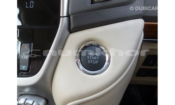 Buy Import Toyota Land Cruiser White Car in Import - Dubai in Bumthang Buy Import Toyota Land Cruiser White Car in Import - Dubai in Bumthang