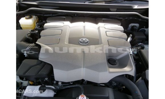 Buy Import Toyota Land Cruiser White Car in Import - Dubai in Bumthang Buy Import Toyota Land Cruiser White Car in Import - Dubai in Bumthang