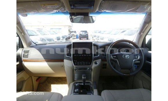 Buy Import Toyota Land Cruiser Black Car in Import - Dubai in Bumthang Buy Import Toyota Land Cruiser Black Car in Import - Dubai in Bumthang