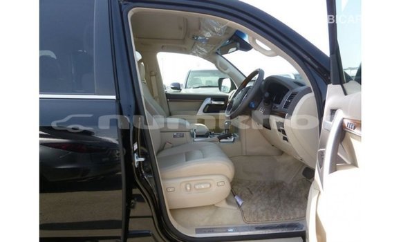 Buy Import Toyota Land Cruiser Black Car in Import - Dubai in Bumthang Buy Import Toyota Land Cruiser Black Car in Import - Dubai in Bumthang