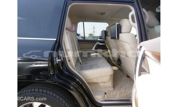 Buy Import Toyota Land Cruiser Black Car in Import - Dubai in Bumthang Buy Import Toyota Land Cruiser Black Car in Import - Dubai in Bumthang