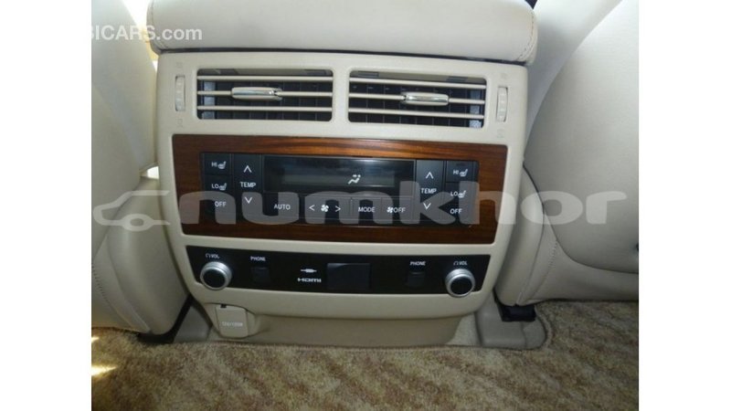 Big with watermark toyota land cruiser bumthang import dubai 3045