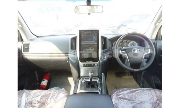 Buy Import Toyota Land Cruiser Black Car in Import - Dubai in Bumthang Buy Import Toyota Land Cruiser Black Car in Import - Dubai in Bumthang