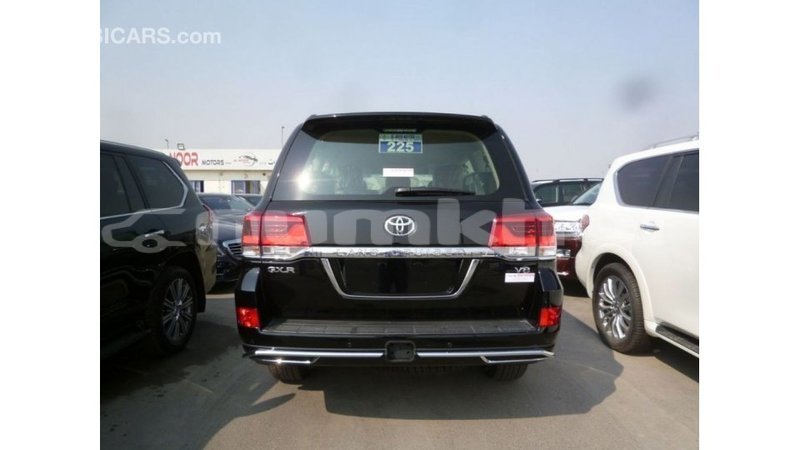 Big with watermark toyota land cruiser bumthang import dubai 3049