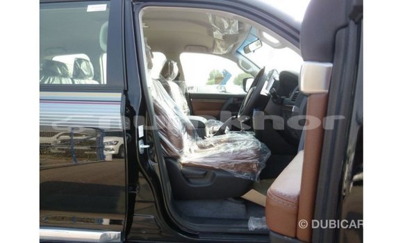 Buy Import Toyota Land Cruiser Black Car in Import - Dubai in Bumthang Buy Import Toyota Land Cruiser Black Car in Import - Dubai in Bumthang