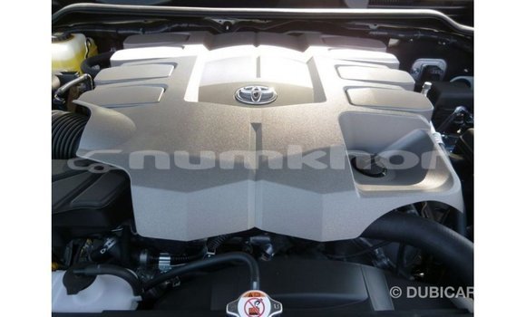 Buy Import Toyota Land Cruiser White Car in Import - Dubai in Bumthang Buy Import Toyota Land Cruiser White Car in Import - Dubai in Bumthang