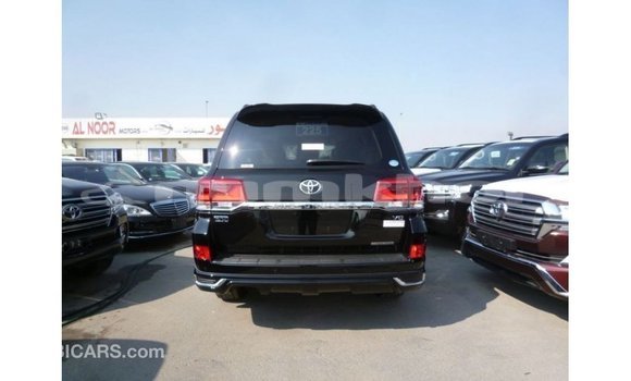 Buy Import Toyota Land Cruiser Black Car in Import - Dubai in Bumthang Buy Import Toyota Land Cruiser Black Car in Import - Dubai in Bumthang