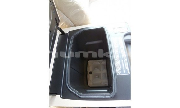 Buy Import Toyota Land Cruiser Black Car in Import - Dubai in Bumthang Buy Import Toyota Land Cruiser Black Car in Import - Dubai in Bumthang