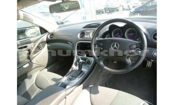 Buy Import Mercedes-Benz 190 Other Car in Import - Dubai in Bumthang Buy Import Mercedes-Benz 190 Other Car in Import - Dubai in Bumthang