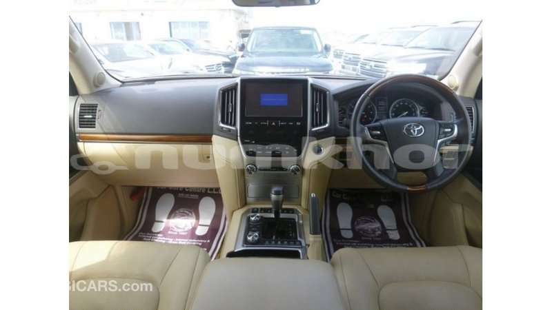 Big with watermark toyota land cruiser bumthang import dubai 3055