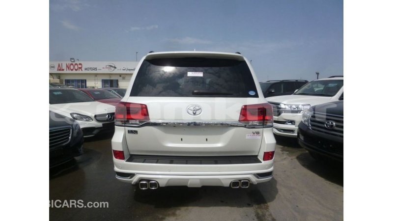 Big with watermark toyota land cruiser bumthang import dubai 3055