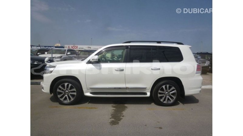 Big with watermark toyota land cruiser bumthang import dubai 3055