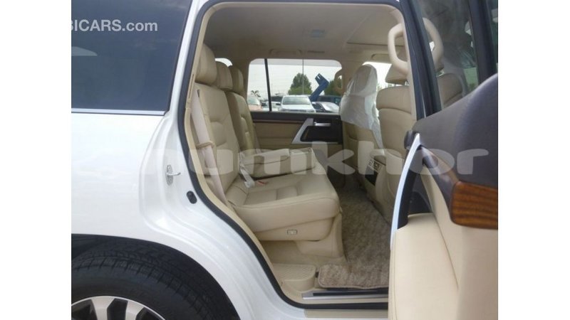 Big with watermark toyota land cruiser bumthang import dubai 3055