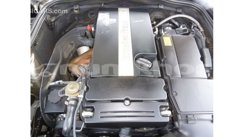 Big with watermark mercedes benz 200 bumthang import dubai 3057