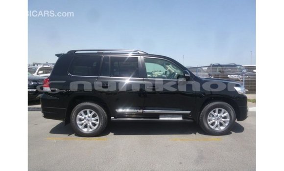 Buy Import Toyota Land Cruiser Black Car in Import - Dubai in Bumthang Buy Import Toyota Land Cruiser Black Car in Import - Dubai in Bumthang