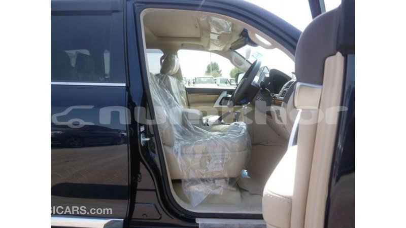 Big with watermark toyota land cruiser bumthang import dubai 3060