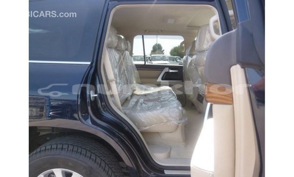 Buy Import Toyota Land Cruiser Blue Car in Import - Dubai in Bumthang Buy Import Toyota Land Cruiser Blue Car in Import - Dubai in Bumthang
