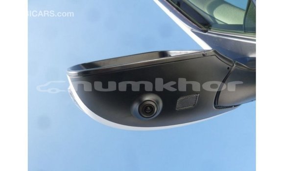 Buy Import Toyota Land Cruiser White Car in Import - Dubai in Bumthang Buy Import Toyota Land Cruiser White Car in Import - Dubai in Bumthang