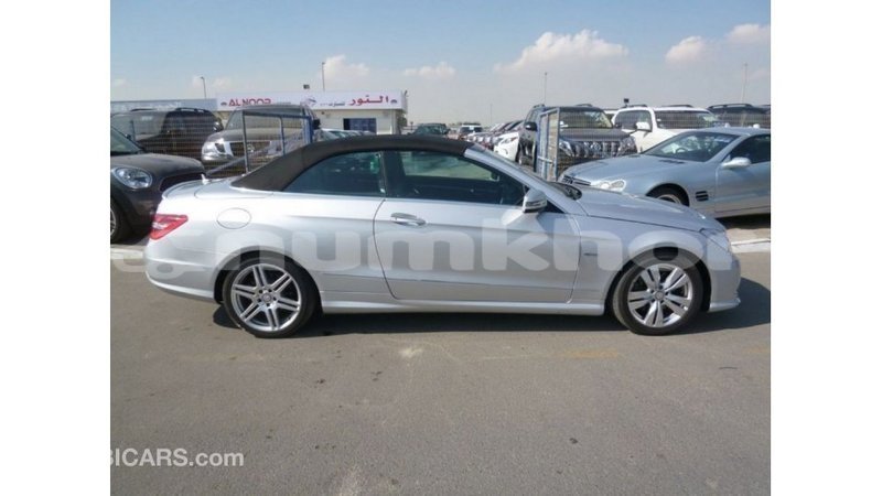 Big with watermark mercedes benz 250 bumthang import dubai 3064