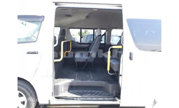 Buy Import Toyota Hiace White Car in Import - Dubai in Bumthang Buy Import Toyota Hiace White Car in Import - Dubai in Bumthang