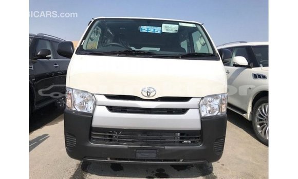 Buy Import Toyota Hiace White Car in Import - Dubai in Bumthang Buy Import Toyota Hiace White Car in Import - Dubai in Bumthang