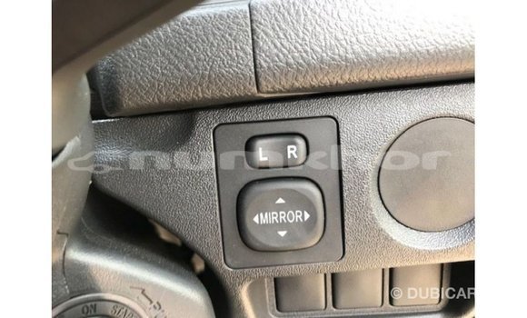 Buy Import Toyota Hiace White Car in Import - Dubai in Bumthang Buy Import Toyota Hiace White Car in Import - Dubai in Bumthang