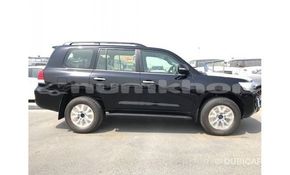 Buy Import Toyota Land Cruiser Black Car in Import - Dubai in Bumthang Buy Import Toyota Land Cruiser Black Car in Import - Dubai in Bumthang