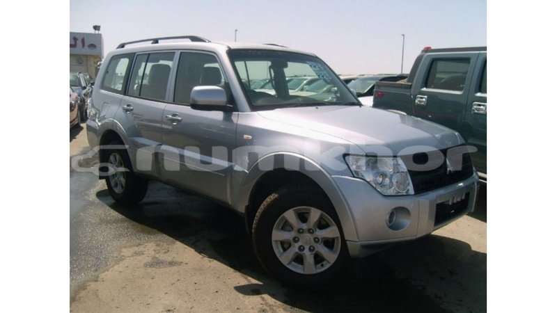Big with watermark mitsubishi pajero bumthang import dubai 3078