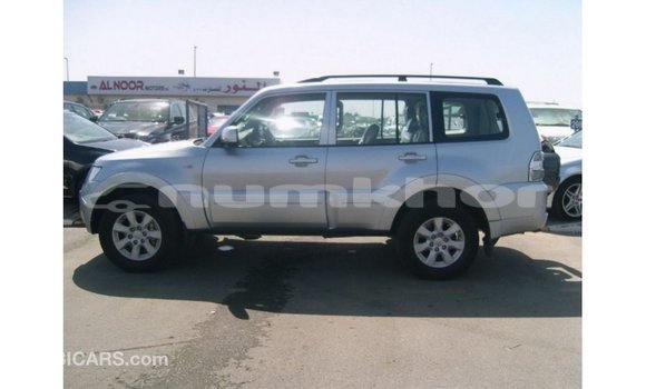 Buy Import Mitsubishi Pajero Other Car in Import - Dubai in Bumthang Buy Import Mitsubishi Pajero Other Car in Import - Dubai in Bumthang