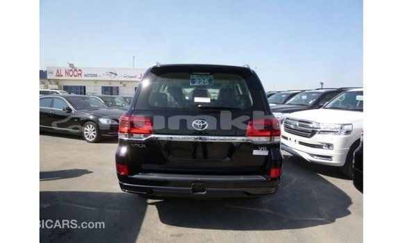Buy Import Toyota Land Cruiser Black Car in Import - Dubai in Bumthang Buy Import Toyota Land Cruiser Black Car in Import - Dubai in Bumthang