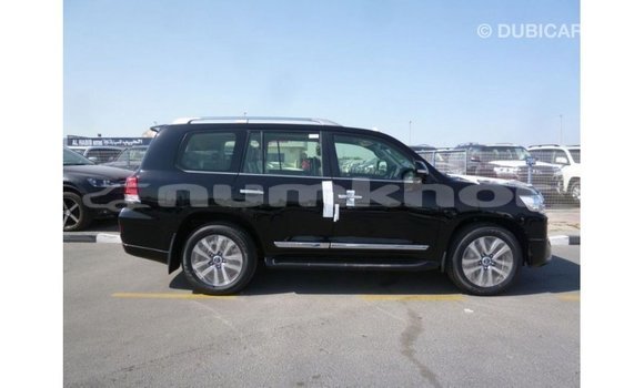 Buy Import Toyota Land Cruiser Black Car in Import - Dubai in Bumthang Buy Import Toyota Land Cruiser Black Car in Import - Dubai in Bumthang