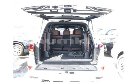 Buy Import Toyota Land Cruiser White Car in Import - Dubai in Bumthang Buy Import Toyota Land Cruiser White Car in Import - Dubai in Bumthang