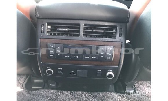 Buy Import Toyota Land Cruiser White Car in Import - Dubai in Bumthang Buy Import Toyota Land Cruiser White Car in Import - Dubai in Bumthang