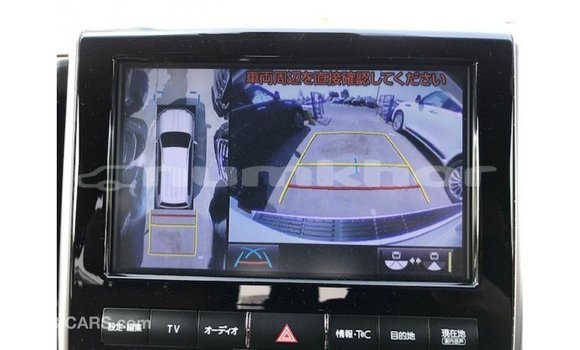 Buy Import Toyota Land Cruiser White Car in Import - Dubai in Bumthang Buy Import Toyota Land Cruiser White Car in Import - Dubai in Bumthang