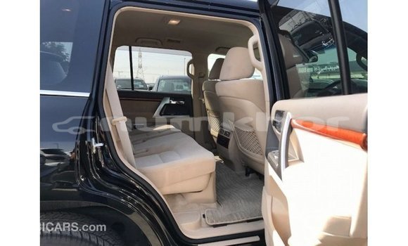 Buy Import Toyota Land Cruiser Black Car in Import - Dubai in Bumthang Buy Import Toyota Land Cruiser Black Car in Import - Dubai in Bumthang