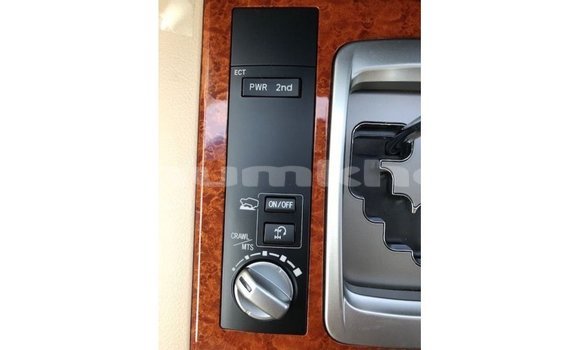 Buy Import Toyota Land Cruiser Black Car in Import - Dubai in Bumthang Buy Import Toyota Land Cruiser Black Car in Import - Dubai in Bumthang