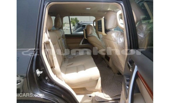Buy Import Toyota Land Cruiser Black Car in Import - Dubai in Bumthang Buy Import Toyota Land Cruiser Black Car in Import - Dubai in Bumthang