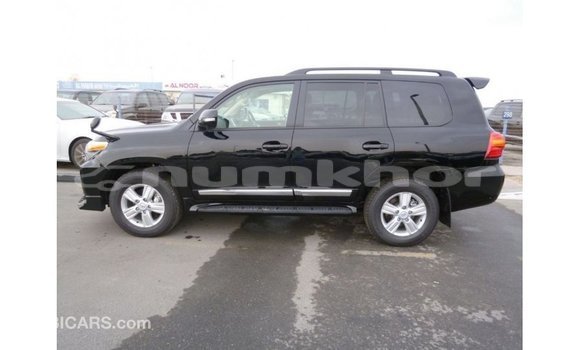 Buy Import Toyota Land Cruiser Black Car in Import - Dubai in Bumthang Buy Import Toyota Land Cruiser Black Car in Import - Dubai in Bumthang