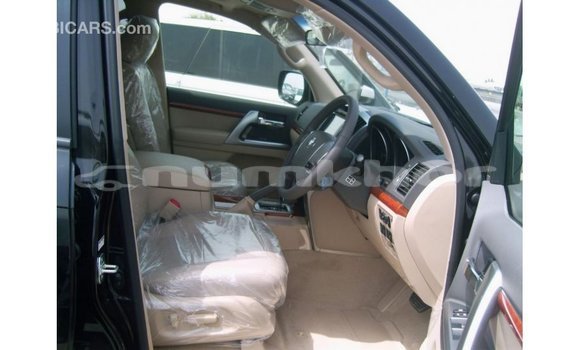 Buy Import Toyota Land Cruiser Black Car in Import - Dubai in Bumthang Buy Import Toyota Land Cruiser Black Car in Import - Dubai in Bumthang