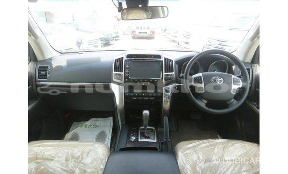 Buy Import Toyota Land Cruiser Black Car in Import - Dubai in Bumthang Buy Import Toyota Land Cruiser Black Car in Import - Dubai in Bumthang