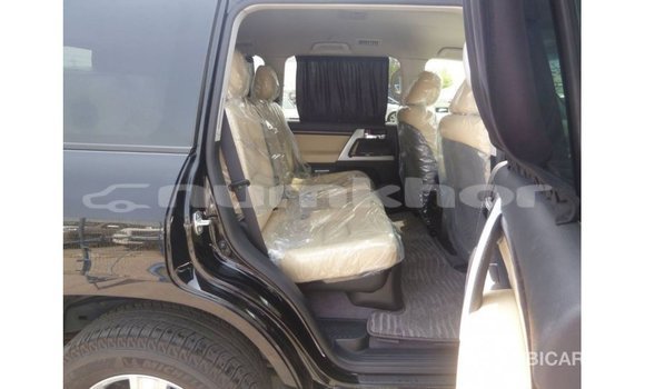Buy Import Toyota Land Cruiser Black Car in Import - Dubai in Bumthang Buy Import Toyota Land Cruiser Black Car in Import - Dubai in Bumthang
