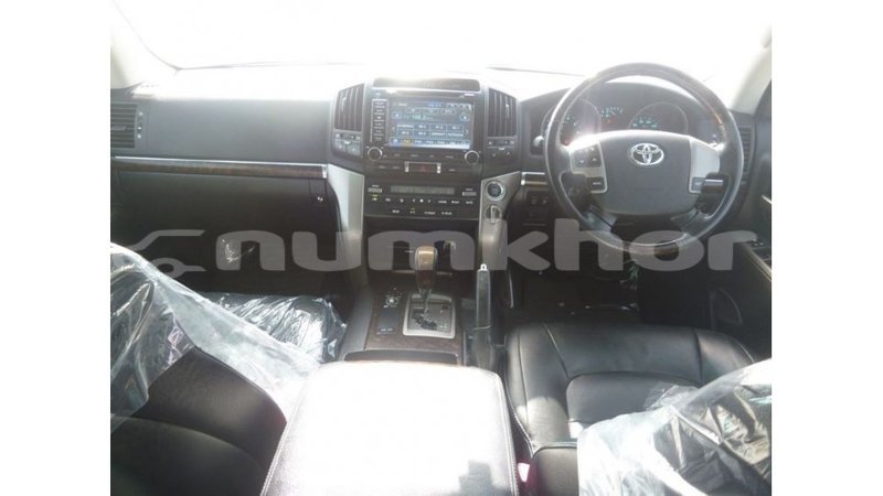 Big with watermark toyota land cruiser bumthang import dubai 3117
