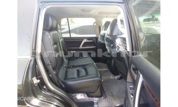 Buy Import Toyota Land Cruiser Black Car in Import - Dubai in Bumthang Buy Import Toyota Land Cruiser Black Car in Import - Dubai in Bumthang