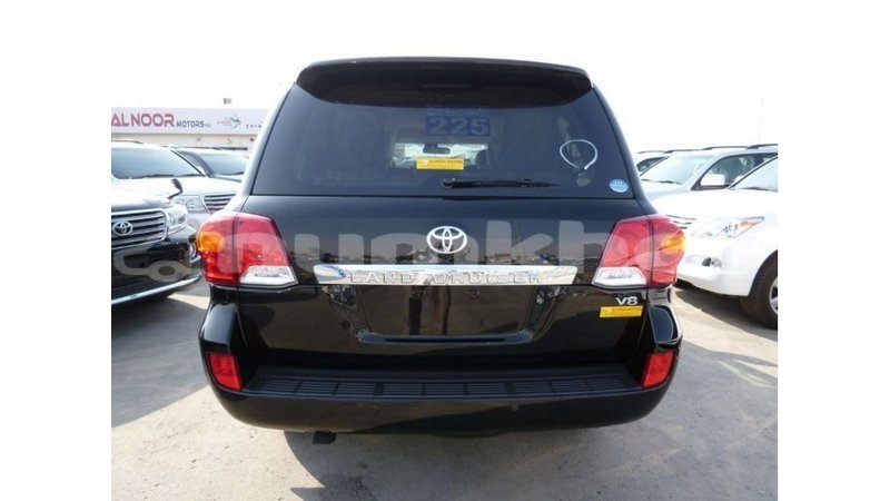 Big with watermark toyota land cruiser bumthang import dubai 3119