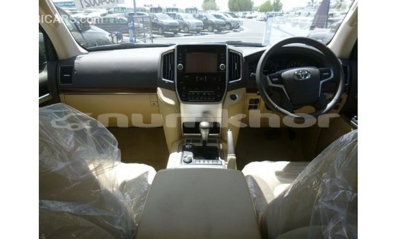 Buy Import Toyota Land Cruiser Black Car in Import - Dubai in Bumthang Buy Import Toyota Land Cruiser Black Car in Import - Dubai in Bumthang