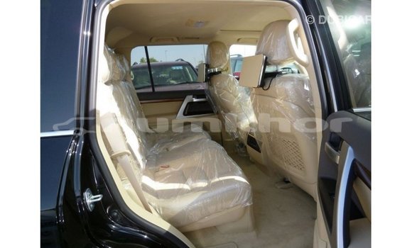 Buy Import Toyota Land Cruiser Black Car in Import - Dubai in Bumthang Buy Import Toyota Land Cruiser Black Car in Import - Dubai in Bumthang